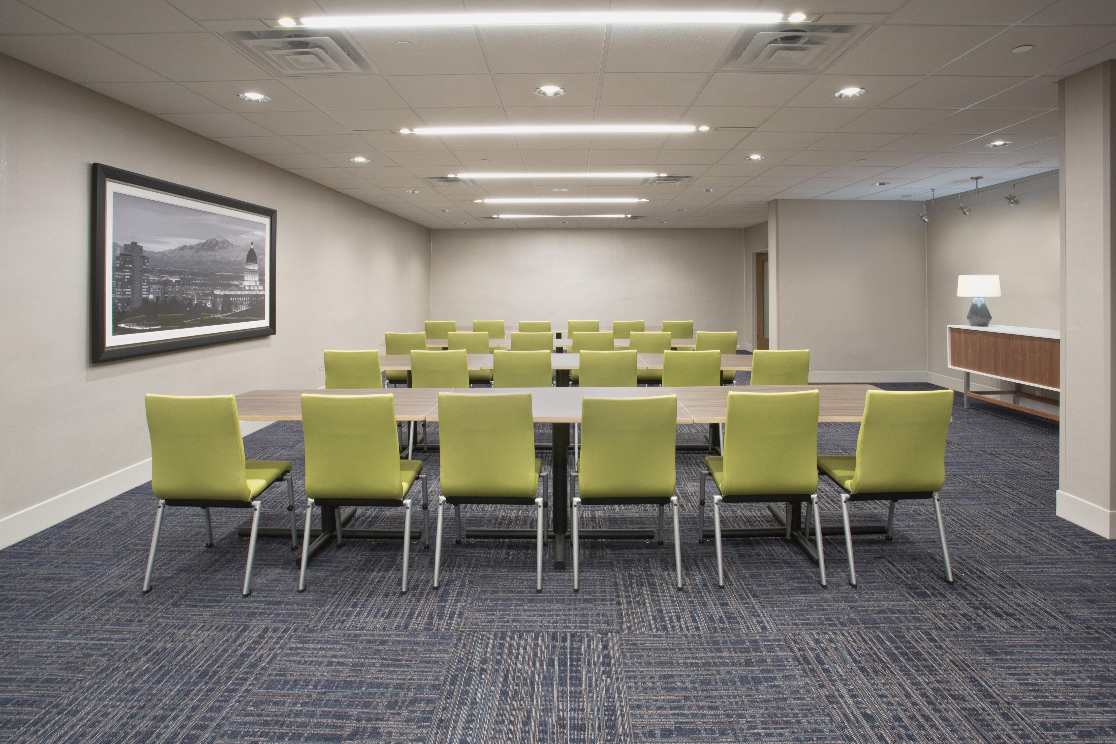 Holiday Inn Express & Suites Chicago North Shore - Niles By Ihg Bagian luar foto