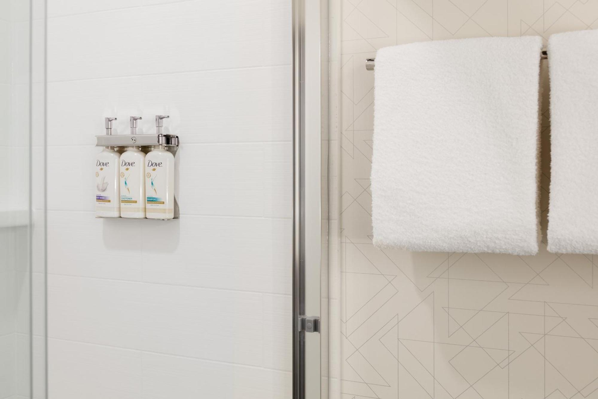 Holiday Inn Express & Suites Chicago North Shore - Niles By Ihg Bagian luar foto