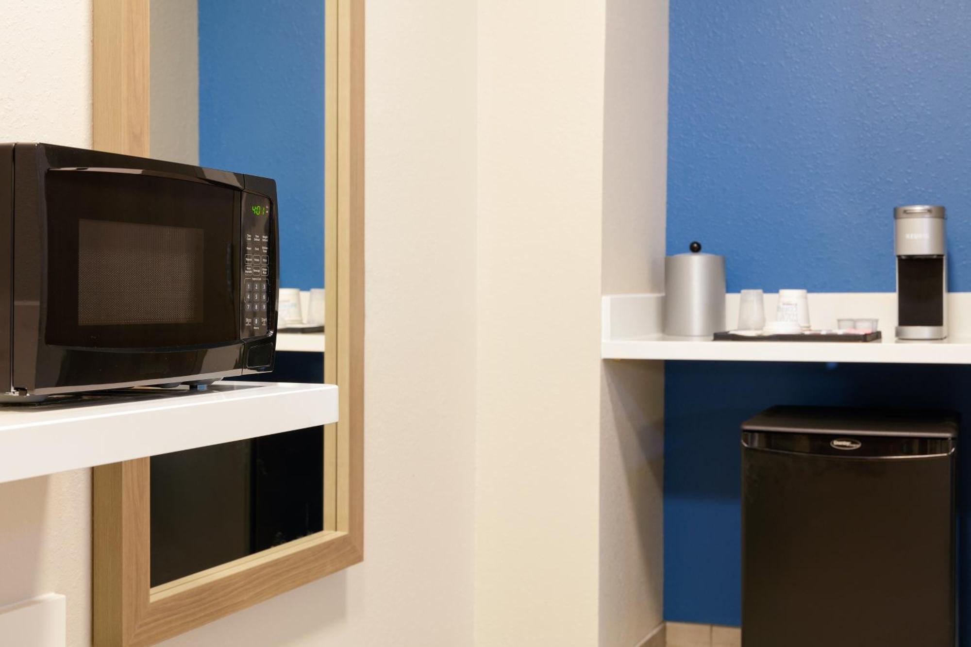 Holiday Inn Express & Suites Chicago North Shore - Niles By Ihg Bagian luar foto